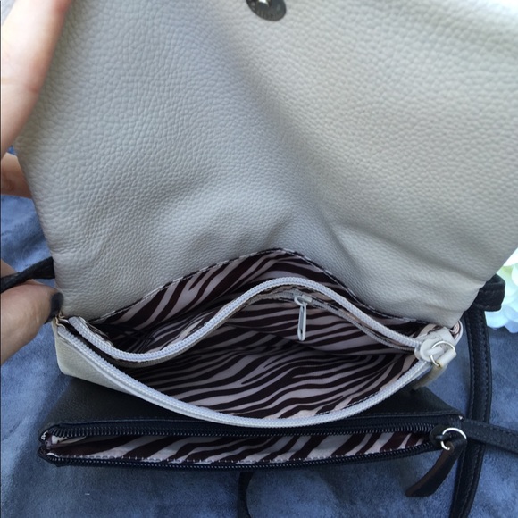 CLEARANCE‼️ Dana Buchman shoulder purse - Picture 3 of 7